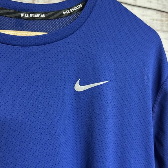 Nike Running Blue Dri-Fit Short Sleeve Tee 2 XL - Picture 3 of 9